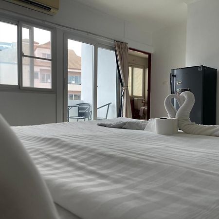 Malee Guesthouse And Restaurant Pattaya Εξωτερικό φωτογραφία