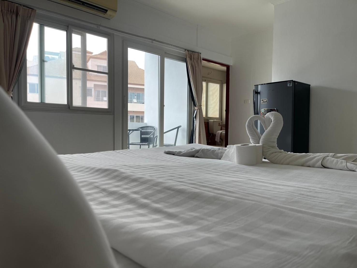 Malee Guesthouse And Restaurant Pattaya Εξωτερικό φωτογραφία