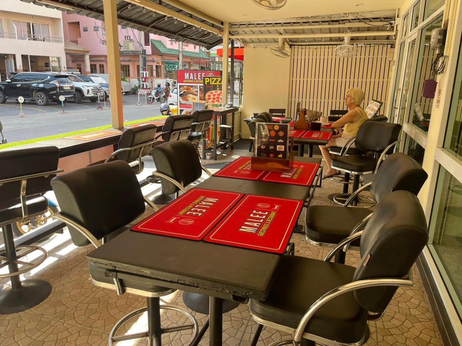 Malee Guesthouse And Restaurant Pattaya Εξωτερικό φωτογραφία
