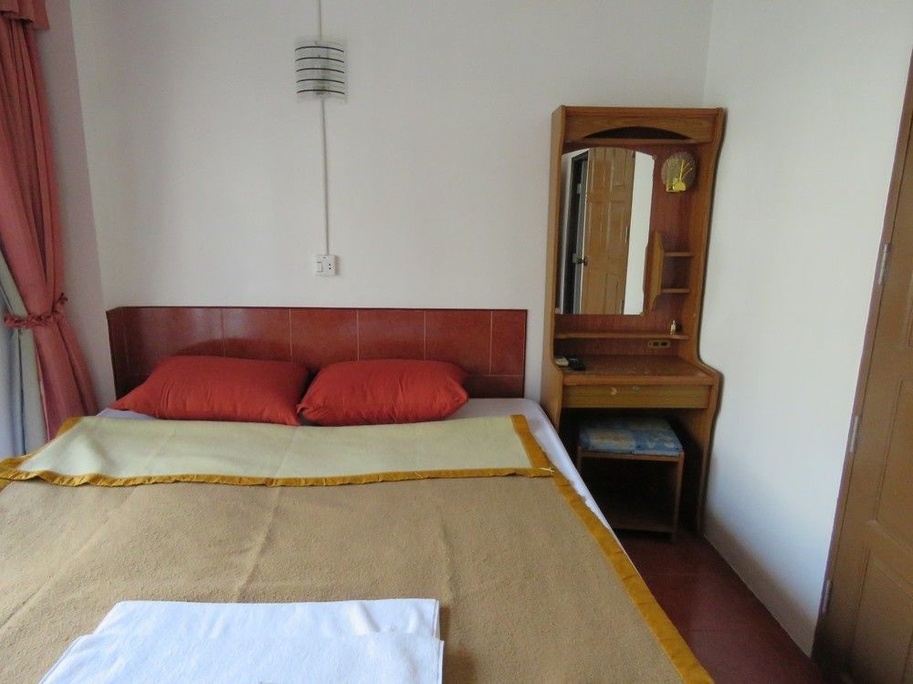 Malee Guesthouse And Restaurant Pattaya Εξωτερικό φωτογραφία