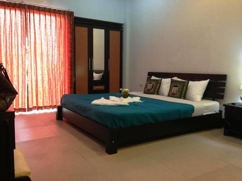 Malee Guesthouse And Restaurant Pattaya Εξωτερικό φωτογραφία